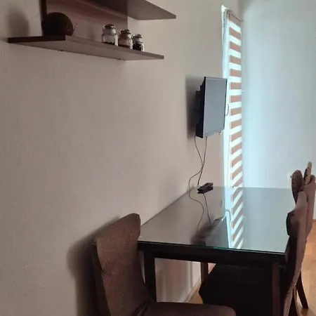 Livno Apartman *